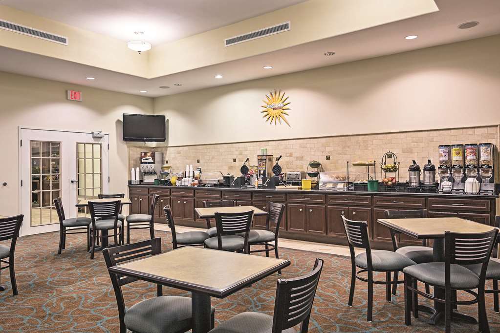 La Quinta By Wyndham Houston New Caney Restaurant bilde