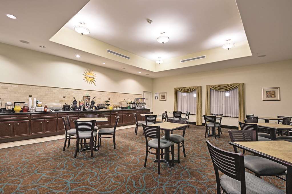 La Quinta By Wyndham Houston New Caney Restaurant bilde