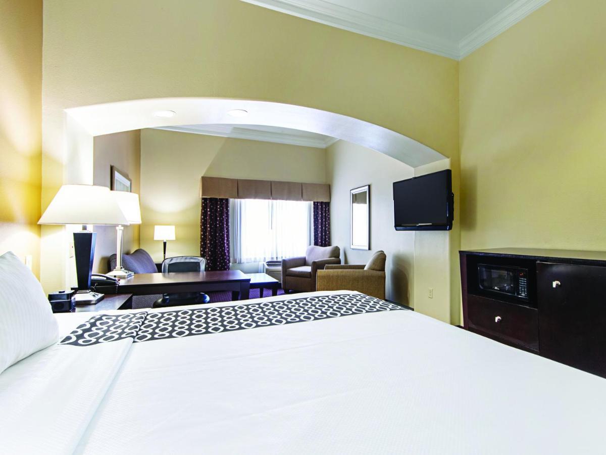 La Quinta By Wyndham Houston New Caney Eksteriør bilde